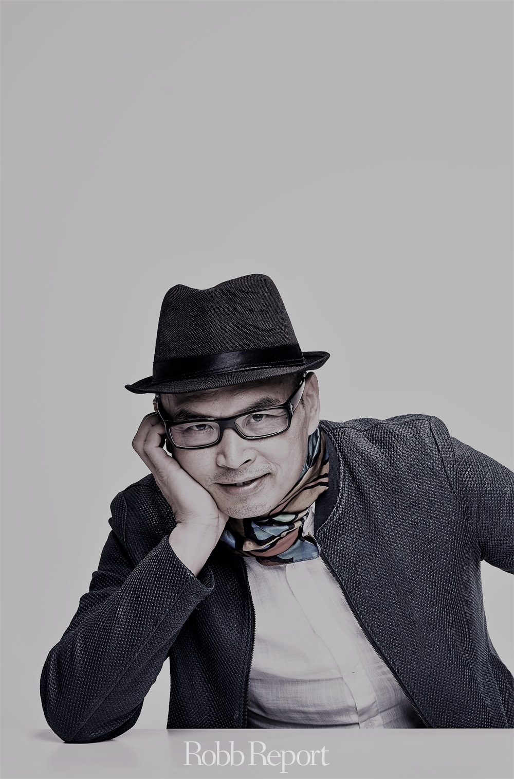 1539658994381387.jpg 艺术家陈文令.jpg