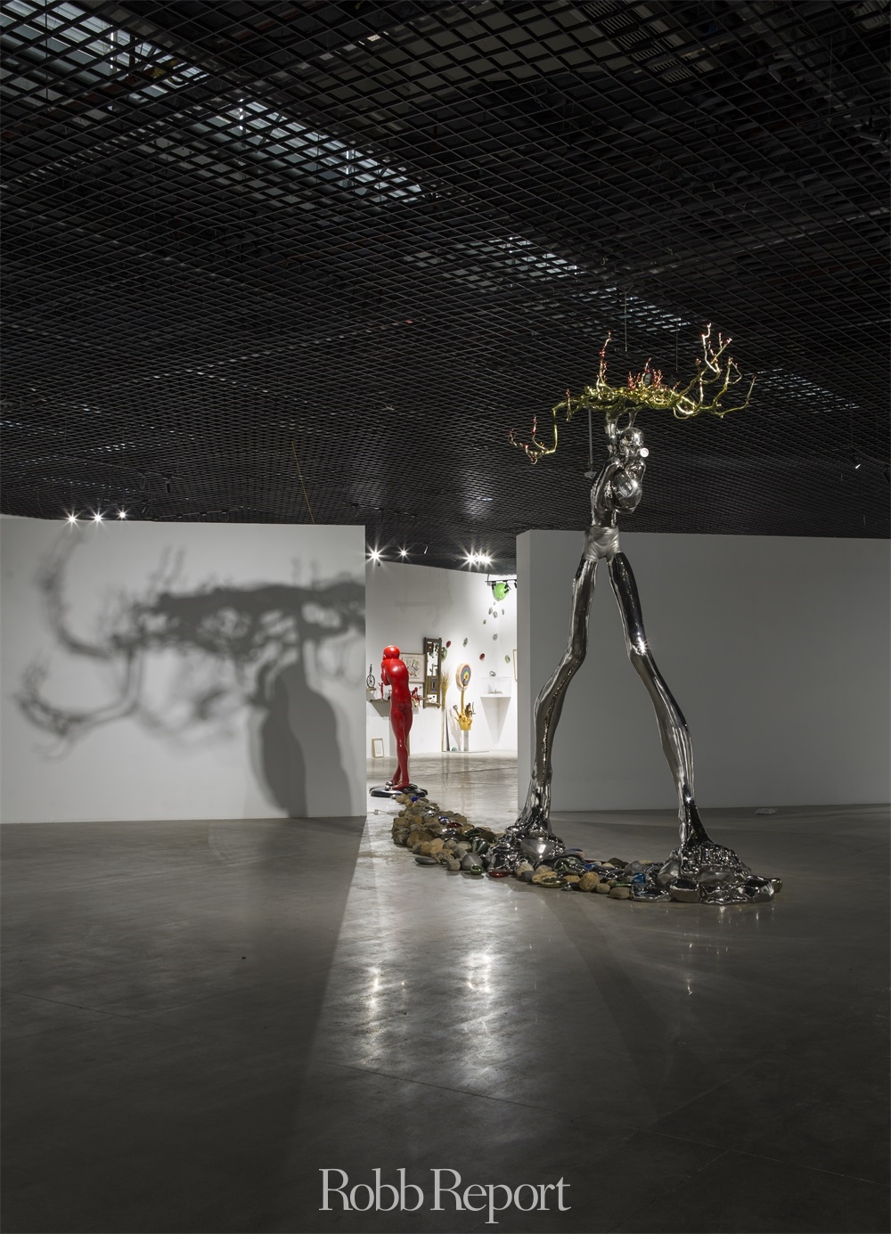 1539659196333641.jpg 23行走的人 Walking Man 390x150x260cm 综合材质Mixed Materials 2017.jpg